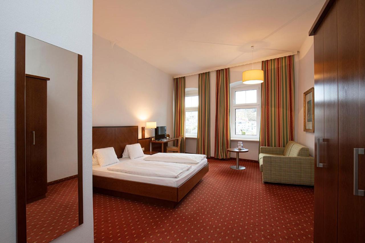 גמונדן Keramikhotel Goldener Brunnen מראה חיצוני תמונה